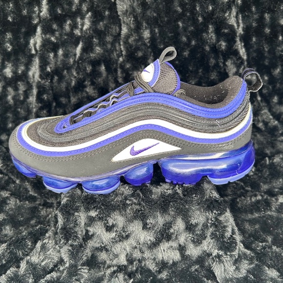 Nike Air Max Black and Blue Sneakers - Picture 1 of 1